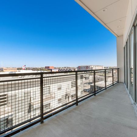 Snazzy Loft Style 2Br I Gym I Parking I Workspace Dallas Eksteriør bilde