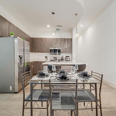 Snazzy Loft Style 2Br I Gym I Parking I Workspace Dallas Eksteriør bilde
