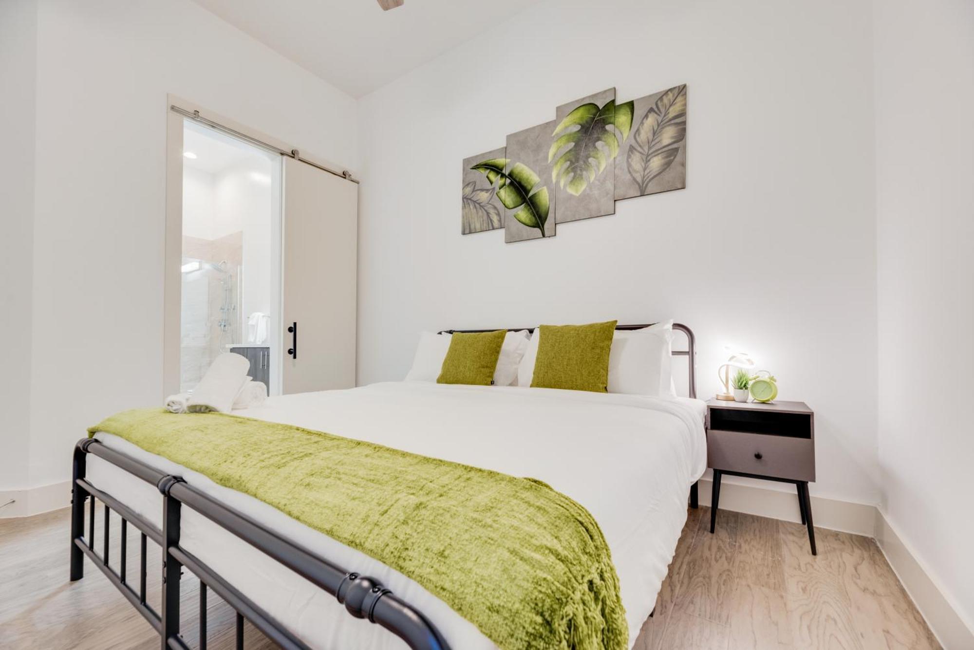 Snazzy Loft Style 2Br I Gym I Parking I Workspace Dallas Eksteriør bilde