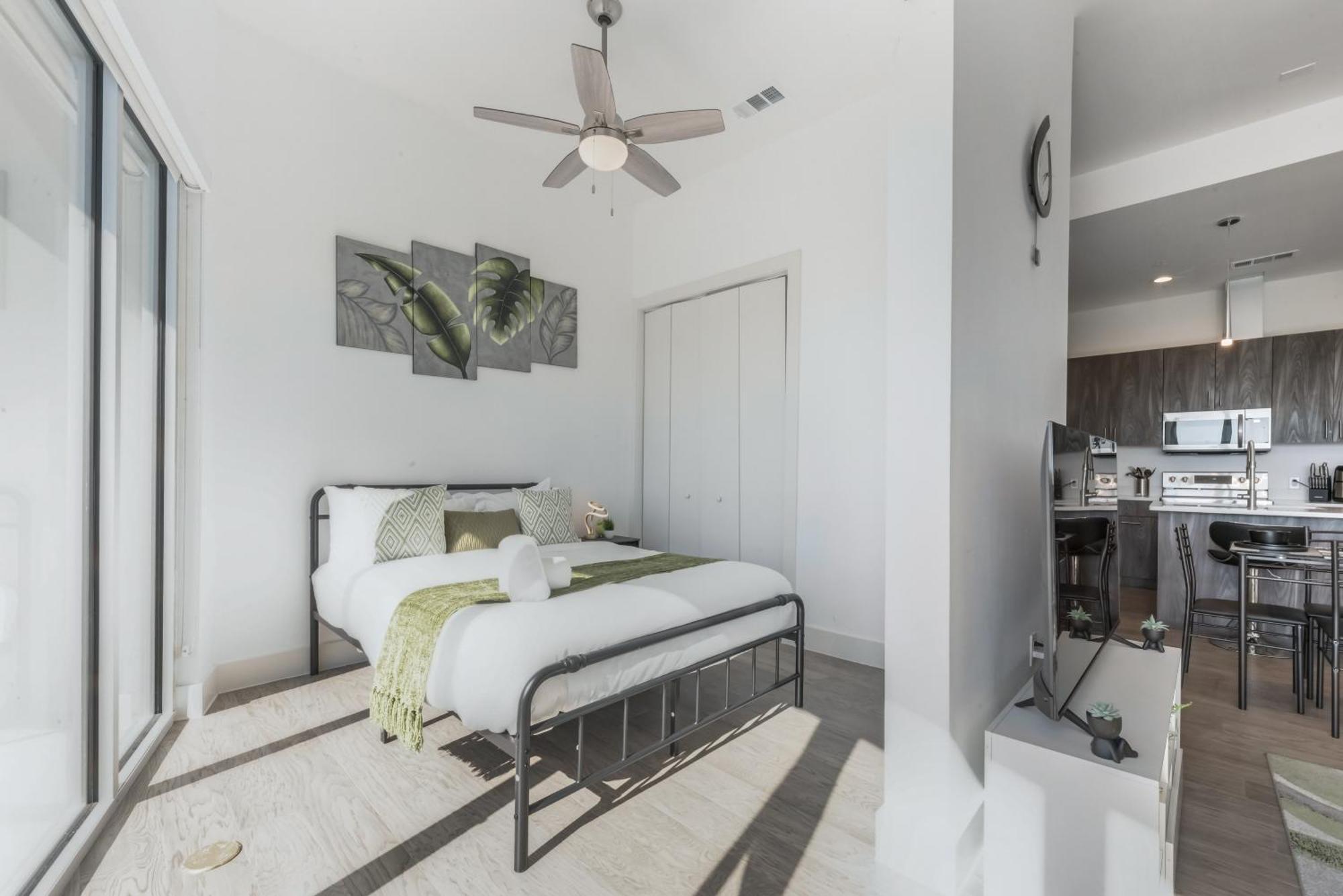 Snazzy Loft Style 2Br I Gym I Parking I Workspace Dallas Eksteriør bilde